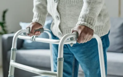 Sturzprophylaxe: Prävention vor Stürzen und Knochenbrüchen