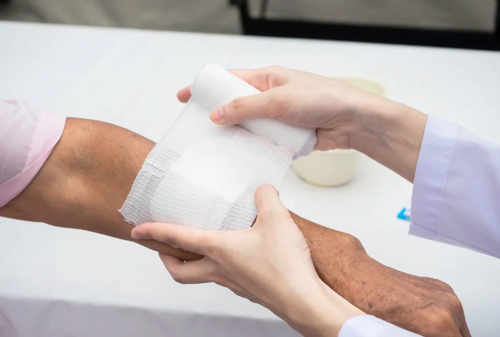 Wundversorgung in der Pflege – Sicherheit und Heilung im Mittelpunkt